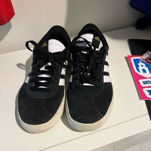 Adidas VL Court Sneakers